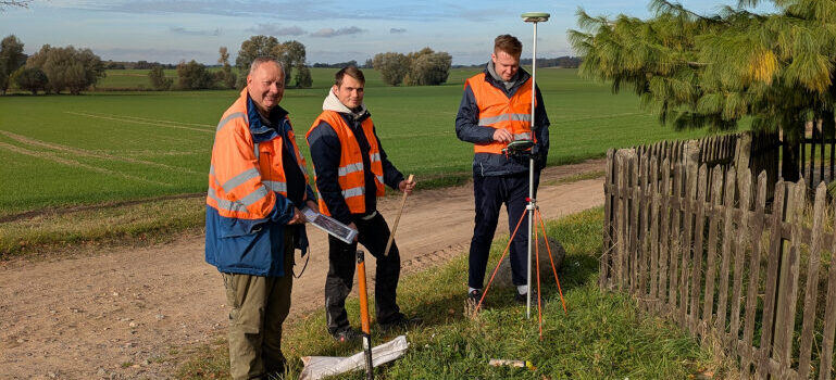 Herr Stephan (LELF B3), Herr Marmai und Herr Domrös (Referendare)